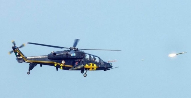 公司|美国阿帕奇上不了高原，印度自产直升机代替，研制公司臭名远扬