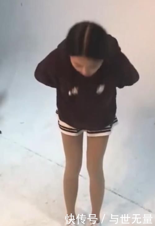 难怪|杨超越17岁面试照被疯传,穿搭是这样式的,难怪她能C位出道