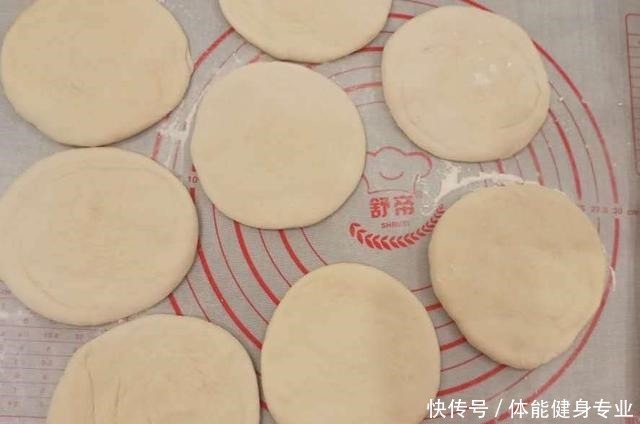 五花肉|终于没忍住,对肉夹馍下手了,饼酥肉烂,在家也能做大厨