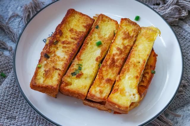 早餐|天一热,就爱吃这懒人早餐,5分钟搞定,2块钱吃饱,少油又健康