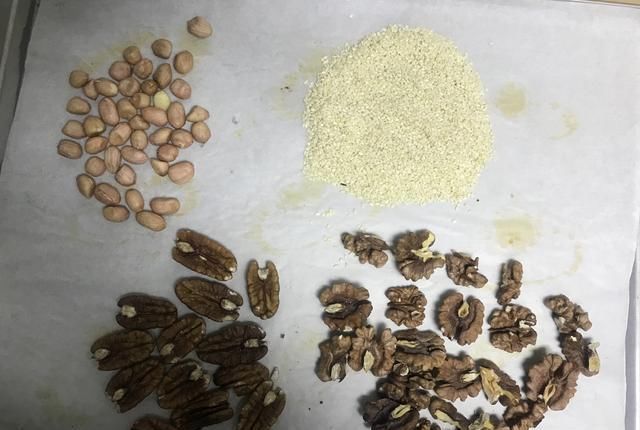 南方人|面粉炒一下,热水冲泡,营养可口,北方人常吃,南方人吃过的不多