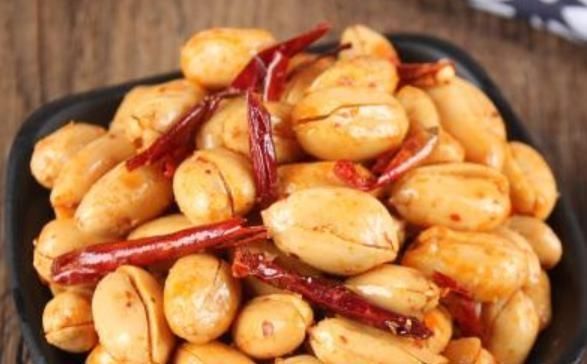  酥脆|在家自制酒鬼花生，只需注意这些小技巧，保证做出来的，酥脆美味