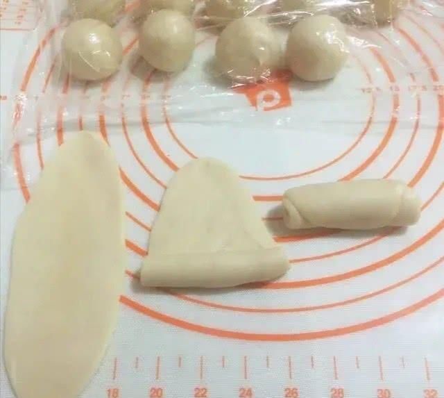  醒发|不用揉出膜不用醒发，教你做酥到掉渣的网络红人蛋黄酥中式点心